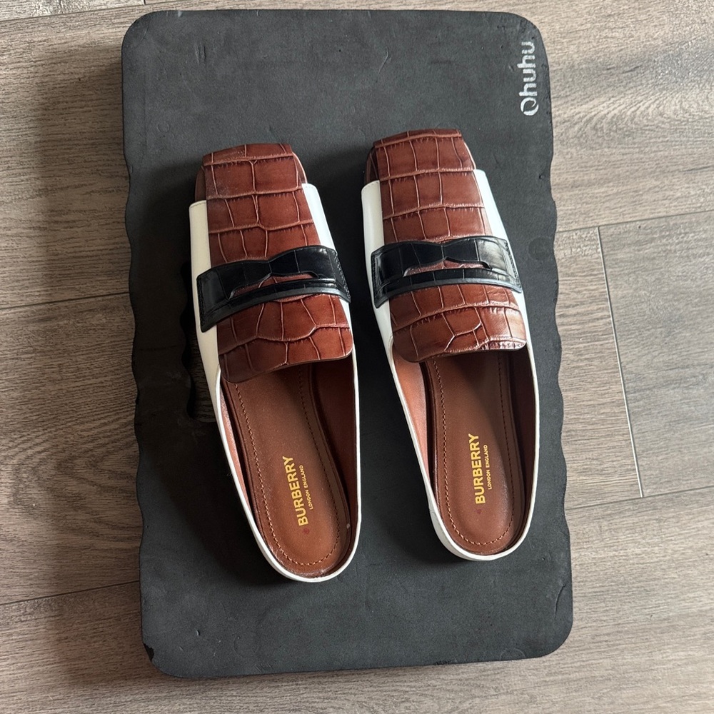 Burberry Brown and White Croc-Embossed Loafers